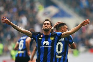 Versus / Inter de Milán festeja su título ante el Torino de Sanabria 