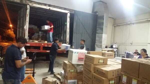 Asisten a familias afectadas por inundaciones en Ñeembucú - La Tribuna