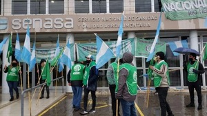 Paralizan exportaciones en Argentina por huelga - La Tribuna