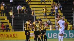 Guaraní celebra en casa a costa de Nacional