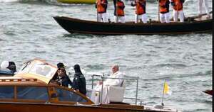 La Nación / Papa ofició misa en una barca en Venecia