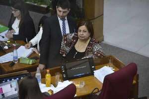 Esperanza tilda de “caraduras” a cartistas que estarían tras  expulsión - Política - ABC Color