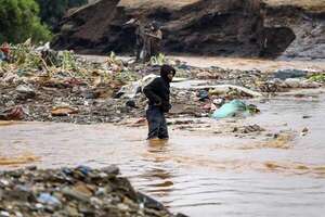 Al menos 42 muertos en Kenia al reventar una presa por las lluvias torrenciales - Mundo - ABC Color