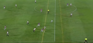 Versus / La jugada increíble de Aguayo para el gol lleno de emoción del “Tigre” Riveros