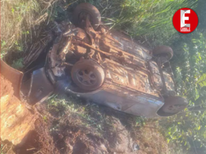 JOVEN VOLCÓ TRAS PASAR UN BACHE CON AGUA