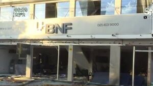 Destruyen sucursal del BNF para llevarse millonario botín - SNT