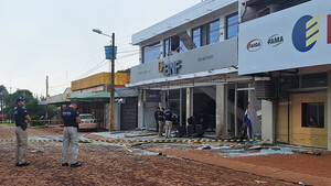 Reconocen déficit de las fuerzas de seguridad en Itapúa tras nuevo asalto tipo comando a banco