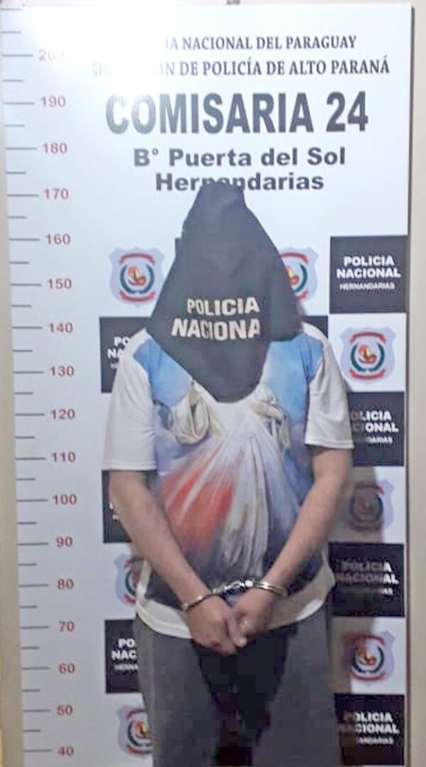 Violento sujeto quema las ropas de su pareja e hijo tras pelea - La Clave