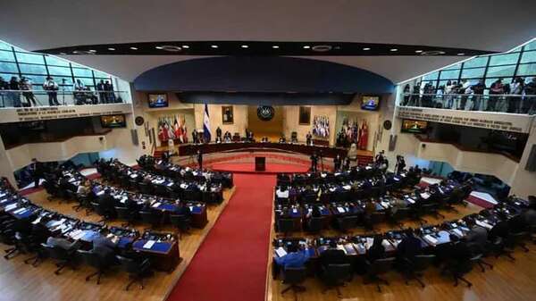 Congreso de El Salvador vota este lunes para agilizar posibles reformas a la Constitución - Mundo - ABC Color