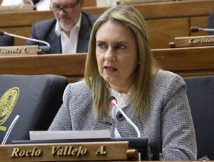 Renuncia hija de Rocío Vallejo por cuestiones académicas, según la diputada · Radio Monumental 1080 AM