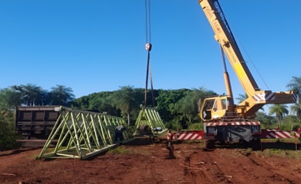 Trabajos preliminares del segundo puente sobre el río Monday