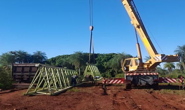 Realizan trabajos preliminares del segundo puente sobre el río Monday