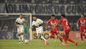 Olimpia cae contra su bestia negra y desaprovecha la frenada del líder