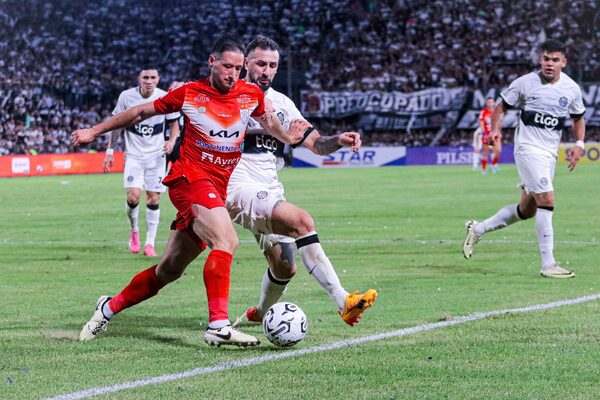 Ameliano aguó la fiesta de despedida del viejo estadio y aumentó su dominio estadístico - La Tribuna
