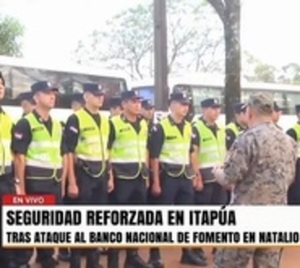 Llegan refuerzos policiales a Natalio tras asalto a banco - Paraguay.com