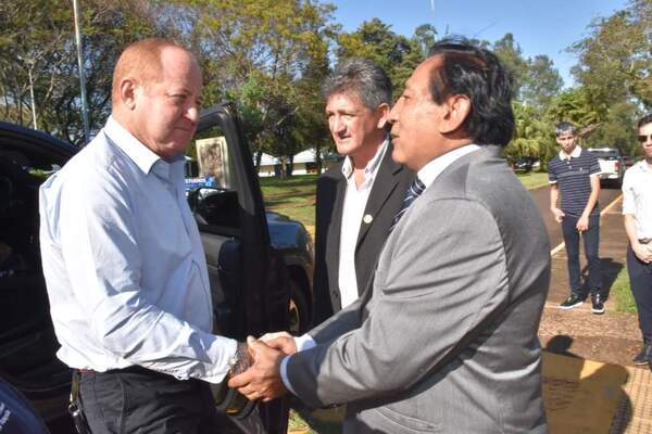 Pereira asistió a la 16ª Feria Forestal Argentina
