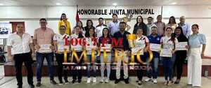 Junta Municipal homenajea a la selección de Amambay, tricampeón de handball femenino - Radio Imperio 106.7 FM