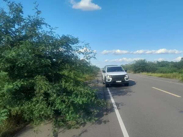 MOPC se desentiende de limpieza de Ruta Bioceánica en Chaco - Noticias del Chaco - ABC Color