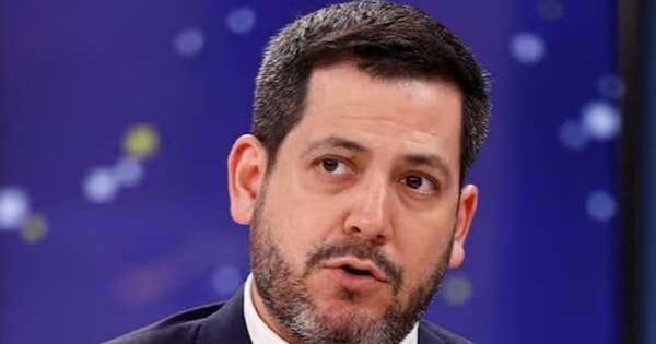 La Nación / Rumores sobre pérdida de investidura de Vallejo fueron instalados por los medios, afirman