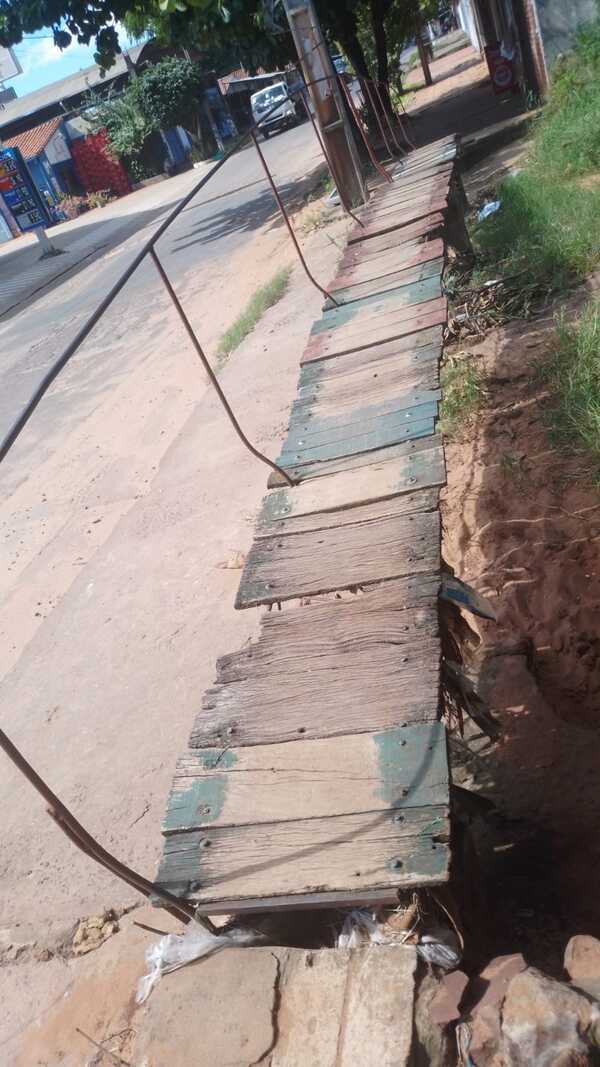 Urgen al Ejecutivo la colocación de barandas de seguridad en puentes o zonas peligrosas - San Lorenzo Hoy