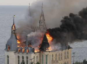 (VIDEO). Tragedia: Ataque ruso al “Castillo de Harry Potter” dejó 5 muertos y 30 heridos