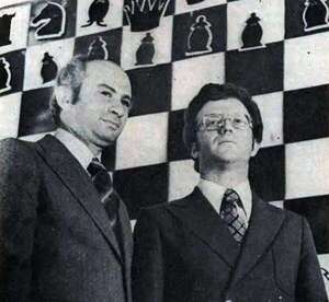 Reto del GM de ajedrez Zenón Franco: Nuevo problema (704) y la solución del anterior (703) - Polideportivo - ABC Color