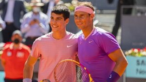 Versus / Alcaraz espera disputar los dobles con Nadal en los Juegos de París