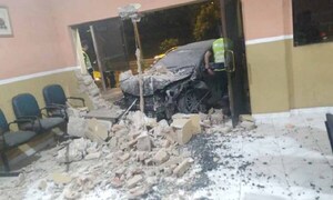 Conductor alcoholizado embistió contra una Comisaría en Asunción – Prensa 5