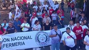Centrales obreras protestan por atropellos y critican la política "nefasta" del Gobierno