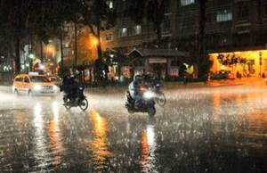 ¿Cansado de empaparte en tu moto cada vez que llueve? ¡Ya hay solución!, y no es un paraguas