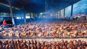 El asado más grande del mundo marca otro Día del Trabajo - La Tribuna