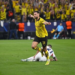 Versus / Borussia Dortmund saca ventaja ante el PSG pero todo se define en París