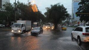 Ante alerta de tormentas: desplegarán plan de contingencia en el tránsito de Asunción - trece