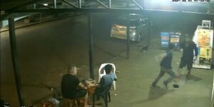 Adicto mata de una puñalada a hombre frente a una bodega