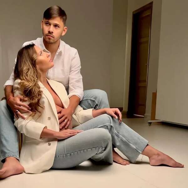 ¡Mirá a Óscar Romero y su esposa posando con Aitana a bordo! - Gente - ABC Color