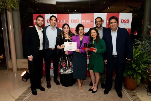Basa Capital es galardonada por B2B Paraguay como la mejor casa de bolsa