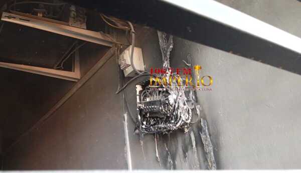 Corto circuito generó incendio parcial en una panificadora del barrio San Gerardo - Radio Imperio 106.7 FM