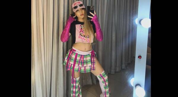 Marilina se pierde el show de su ídola "Bichota" y decide sortear su entrada y su ropa