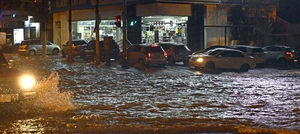 Intensa lluvia: recomiendan no circular por las siguientes avenidas - Unicanal