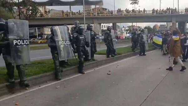 Enfrentamientos en Bogotá en medio de protesta por la designación irregular de un rector