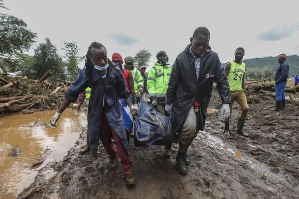 Ascienden a 210 los muertos por las devastadoras inundaciones en Kenia - Mundo - ABC Color