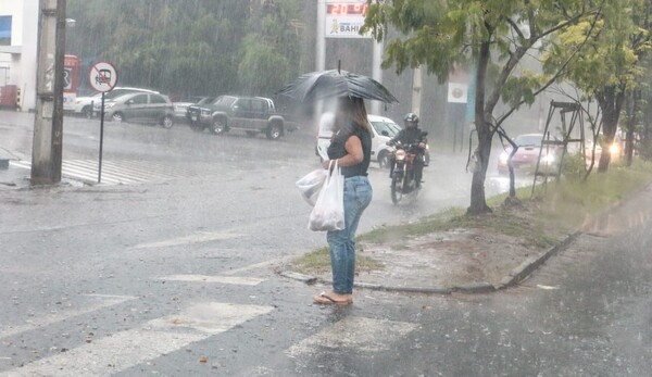 Persisten las lluvias y probabilidad de tormentas eléctricas para este viernes