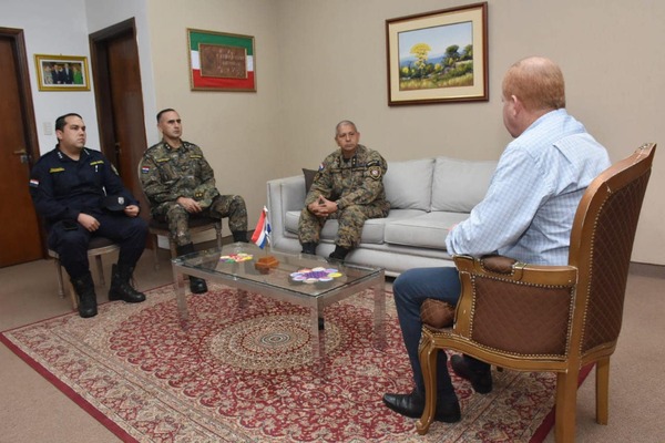 Nuevo director de Policía se reunió con el Gobernador de Itapúa