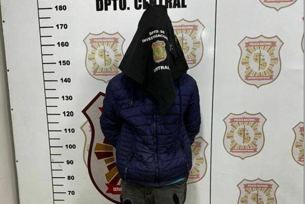 ¡Terrible! Lo mataron a puñalazos frente a su novia