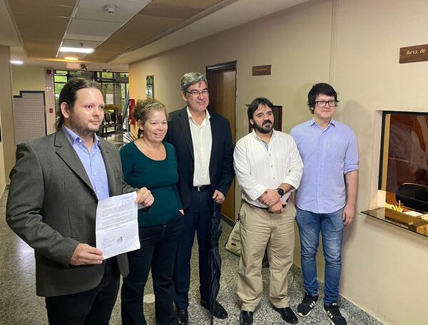 Sindicato de Periodistas pide mesa de diálogo al Congreso para garantizar seguridad ante agresiones · Radio Monumental 1080 AM