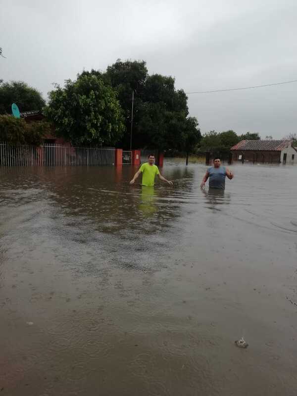 Continúa el drama en Pilar a causa de las inundaciones - ADN Digital