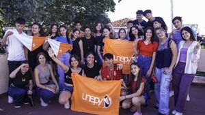 Video: Secundarios muestran qué significa ser estudiante en Paraguay