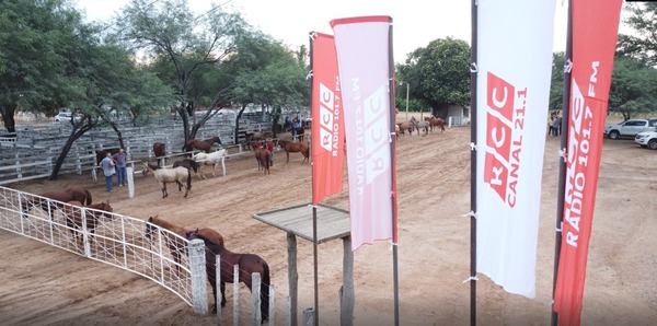 Jornada ganadera, visitas escolares y diversión Infantil en el tercer día de la Expo Rodeo Neuland