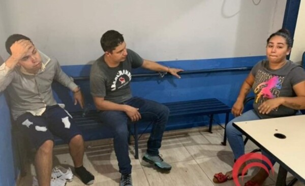 Caen paraguayos tras hurtar en un supermercado en Foz