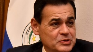 En Exteriores no renovaron contrato a 132 y priorizaron a hija de Esgaib